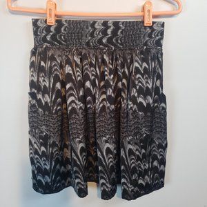 Banana Republic Black & Gray  Skirt Semi- Sheer X-Small XS With Pockets /A47
